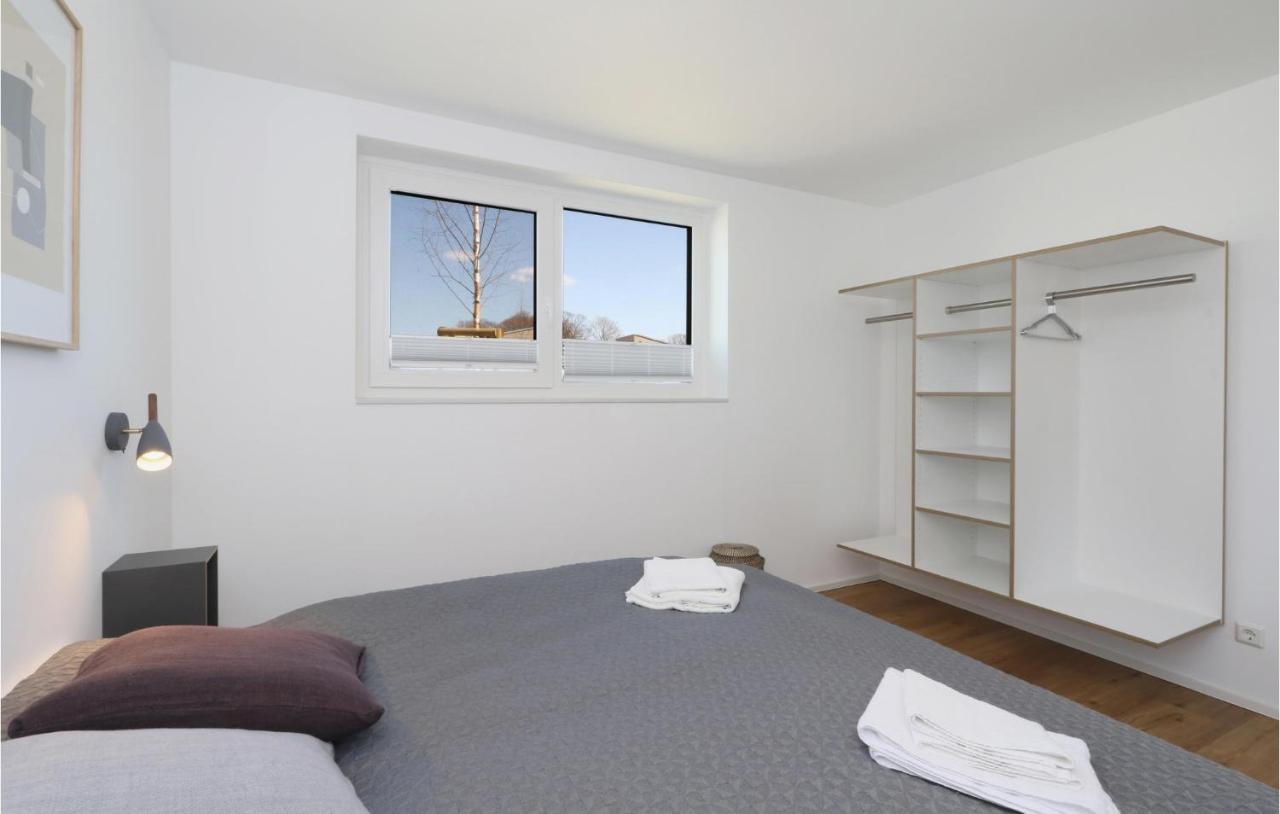 Beautiful Home In Lembruch-Duemmer See With Wifi Exterior photo
