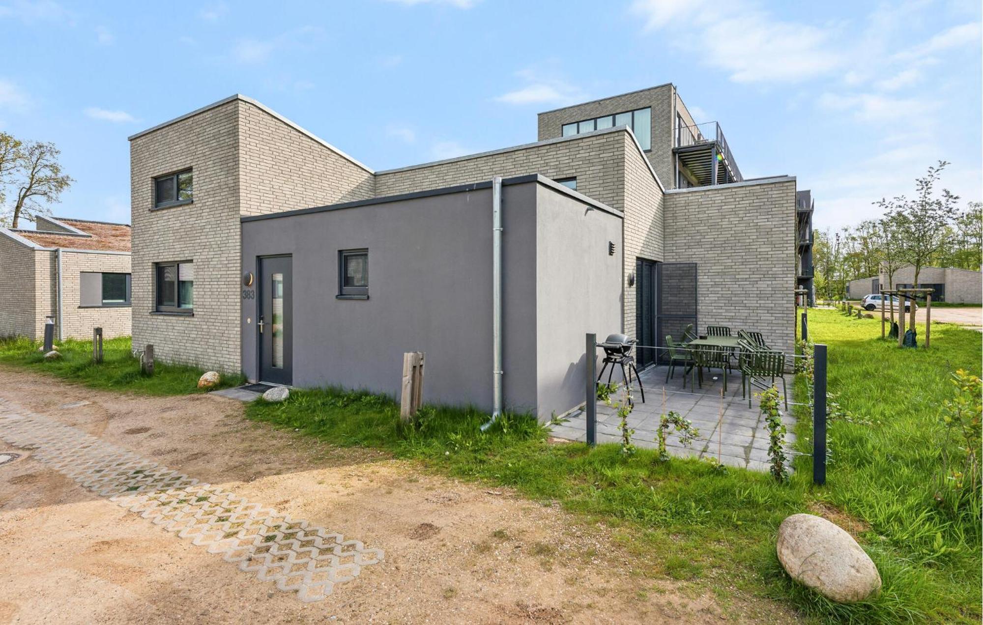 Beautiful Home In Lembruch-Duemmer See With Wifi Exterior photo